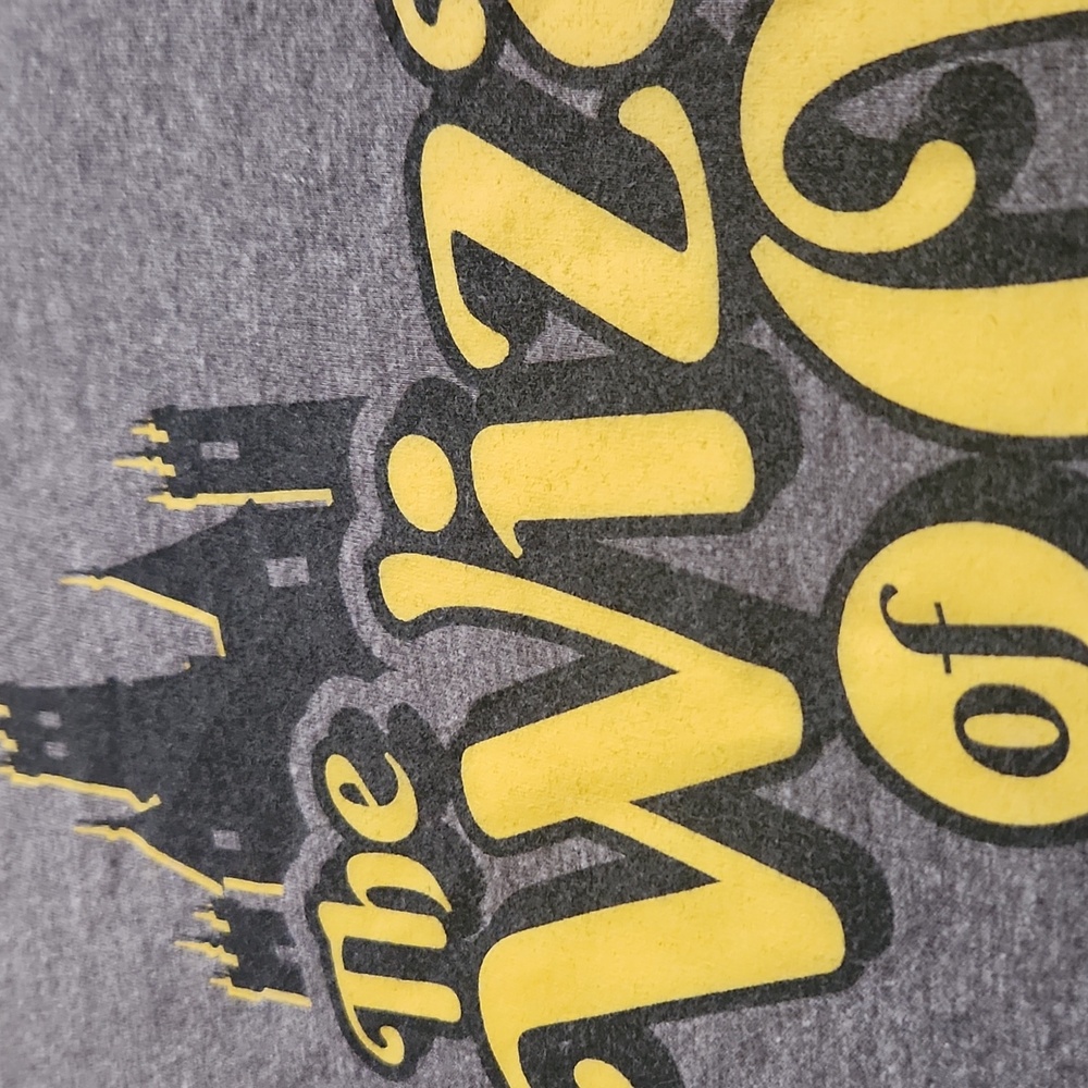Wizard Of Oz - Short Sleeve District Brand Tee - Size Large - Picture 3 of 5